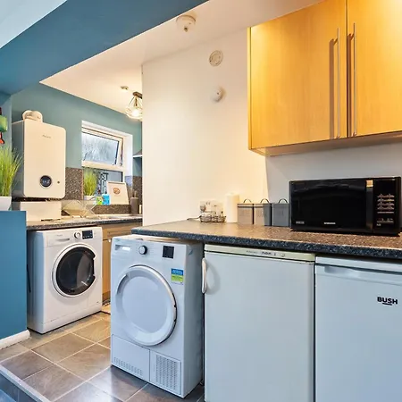 Comfy 4Bed House Close To Subway London Exterior photo