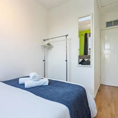 Comfy 4Bed House Close To Subway London Exterior photo