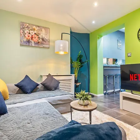 Comfy 4Bed House Close To Subway London Exterior photo
