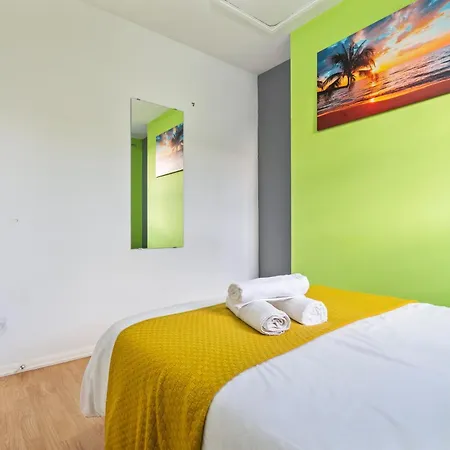 Comfy 4Bed House Close To Subway London Exterior photo